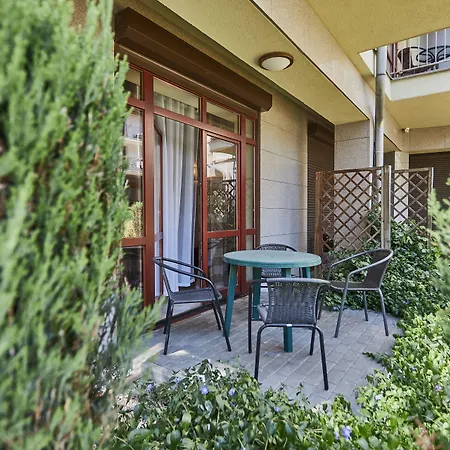 - Roza Wiatrow Apartment *