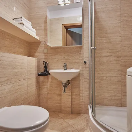 - Roza Wiatrow Świnoujście